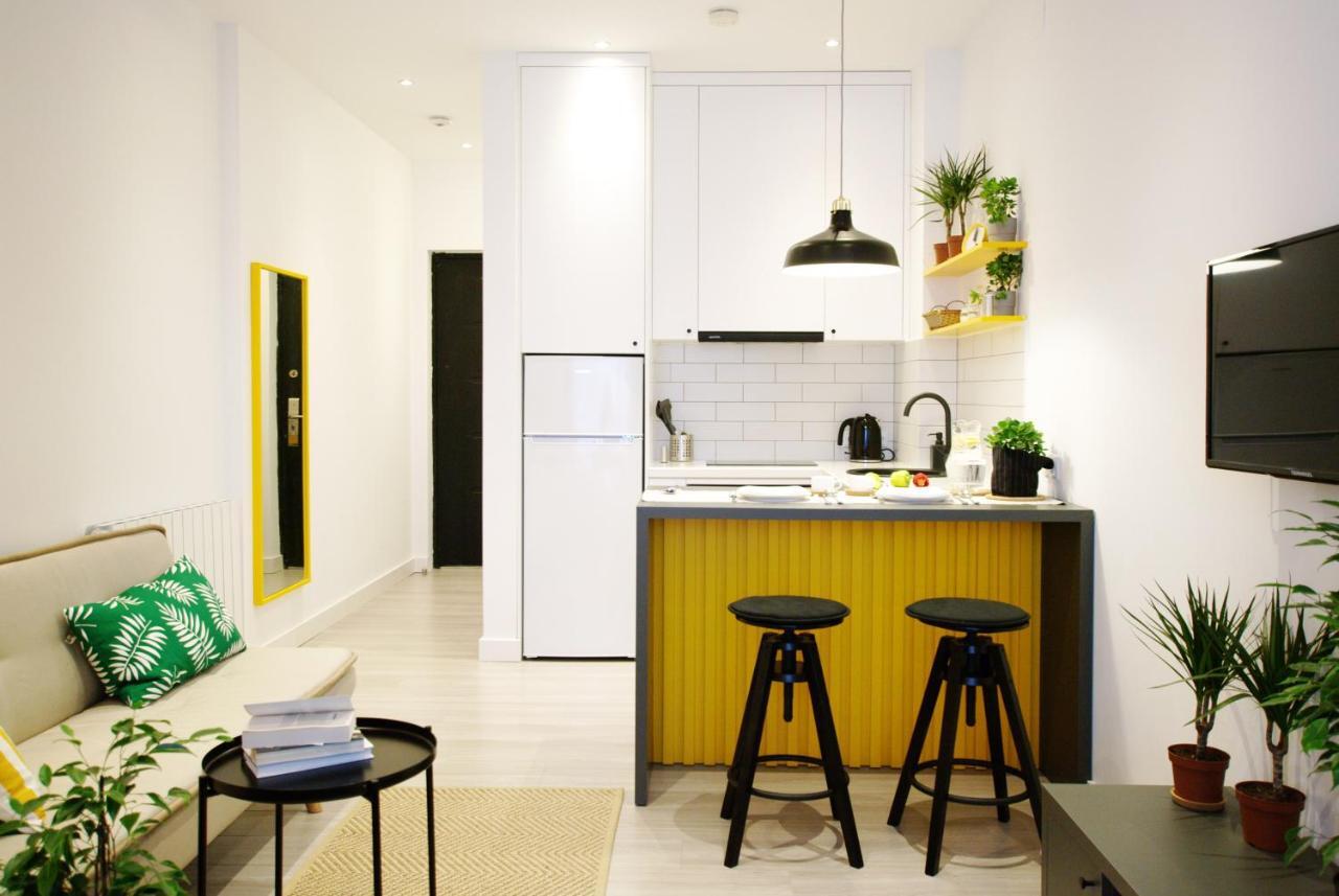Banana Apartments バトゥーミ エクステリア 写真