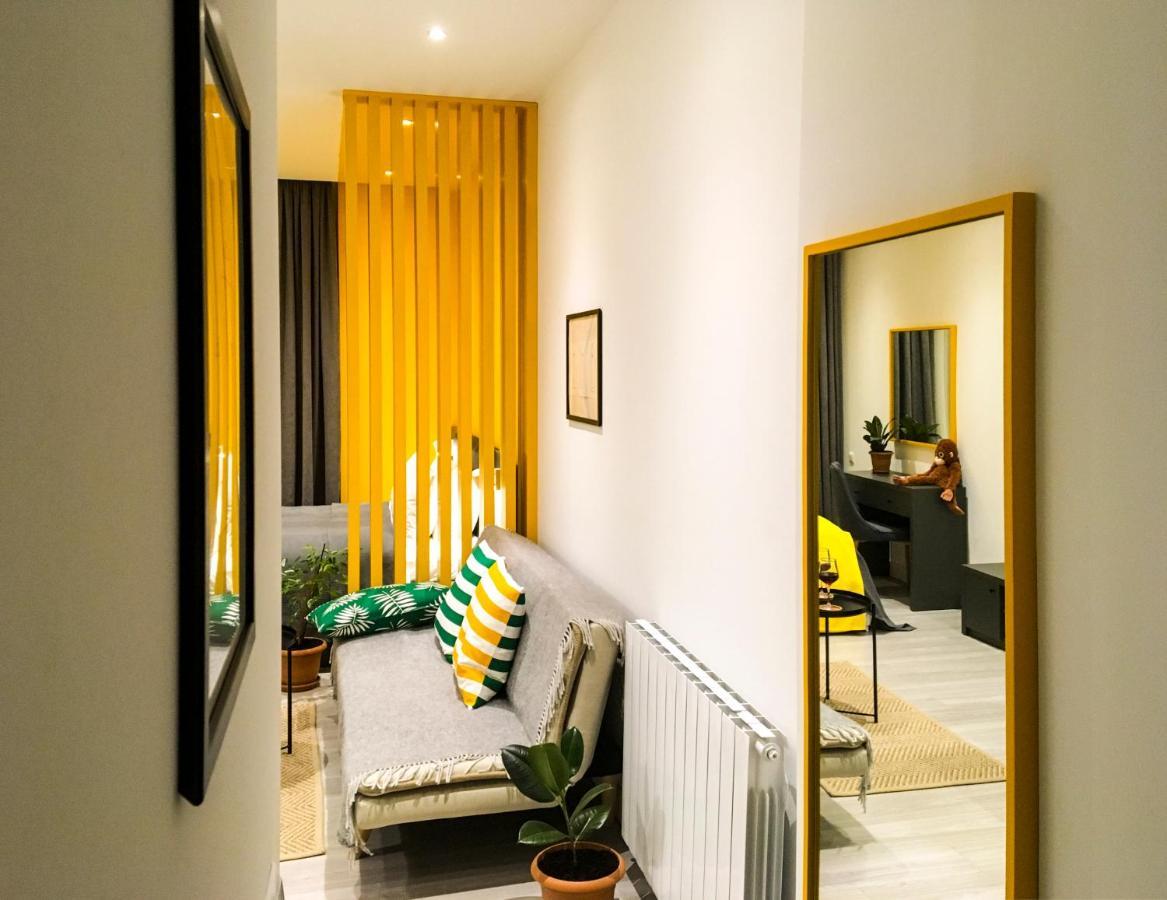 Banana Apartments バトゥーミ エクステリア 写真
